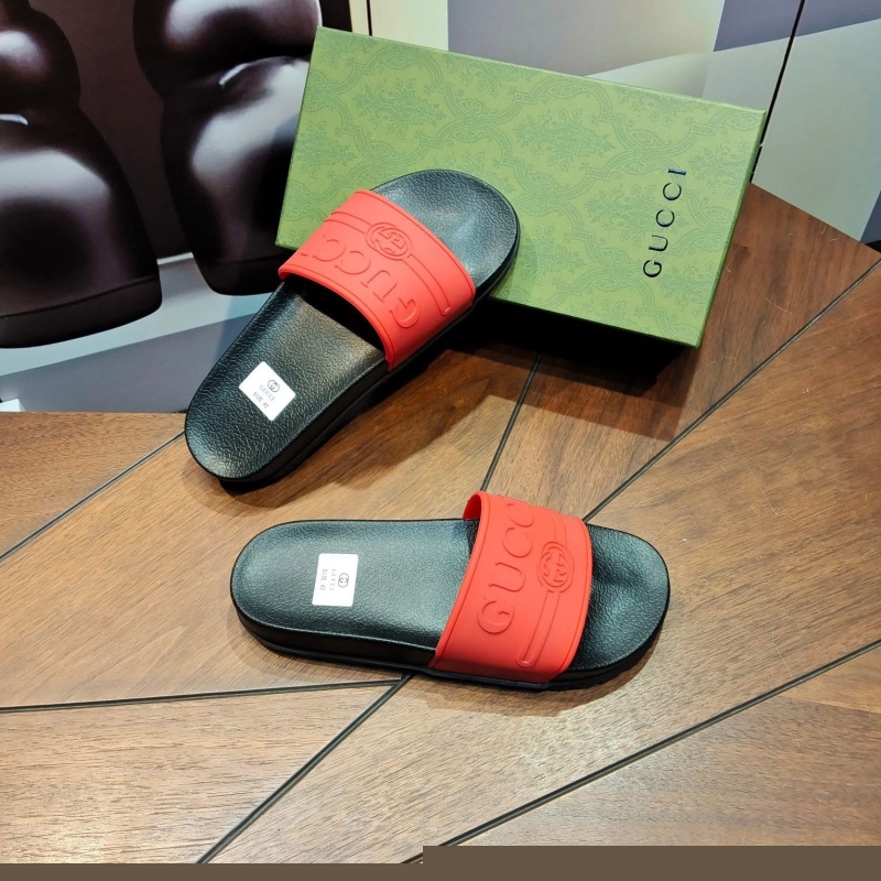 G*u*i slippers